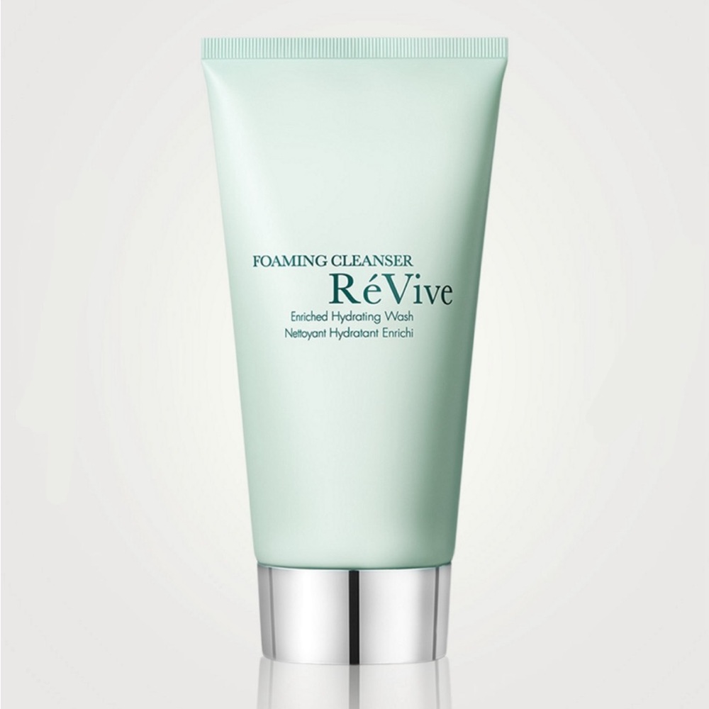NWT révive foaming cleanser